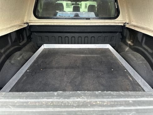 Used 2015 Ford F150 XLT AWD/4WD image 6