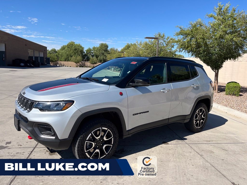 Certified 2025 Jeep Compass Trailhawk AWD/4WD image 1