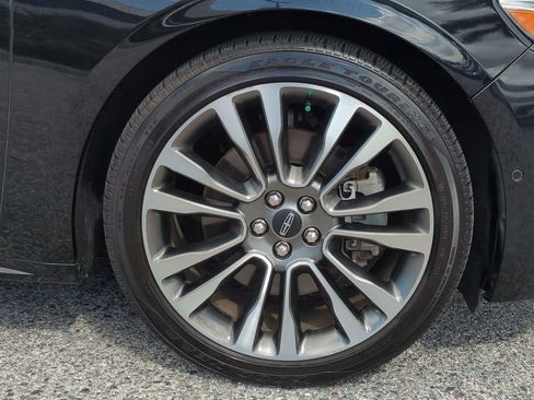 Used 2020 Lincoln Continental Reserve w/ Luxury Package image 10