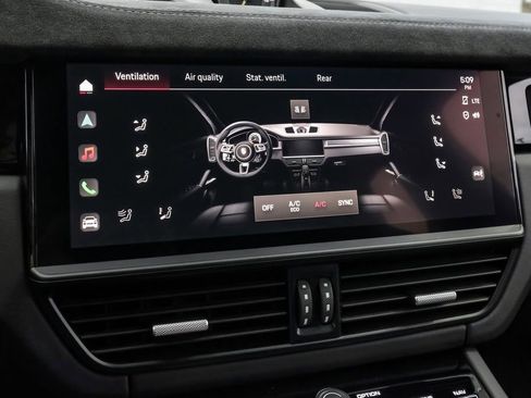 Used 2023 Porsche Cayenne Turbo GT image 31