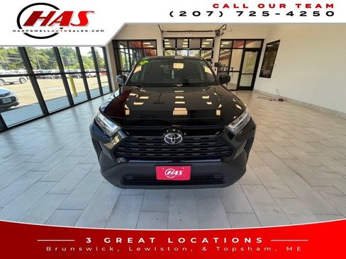 Used 2024 Toyota RAV4 LE AWD/4WD image 9