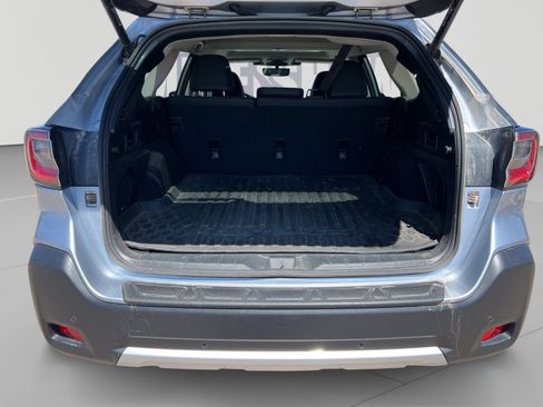 Used 2023 Subaru Outback Limited AWD/4WD image 19