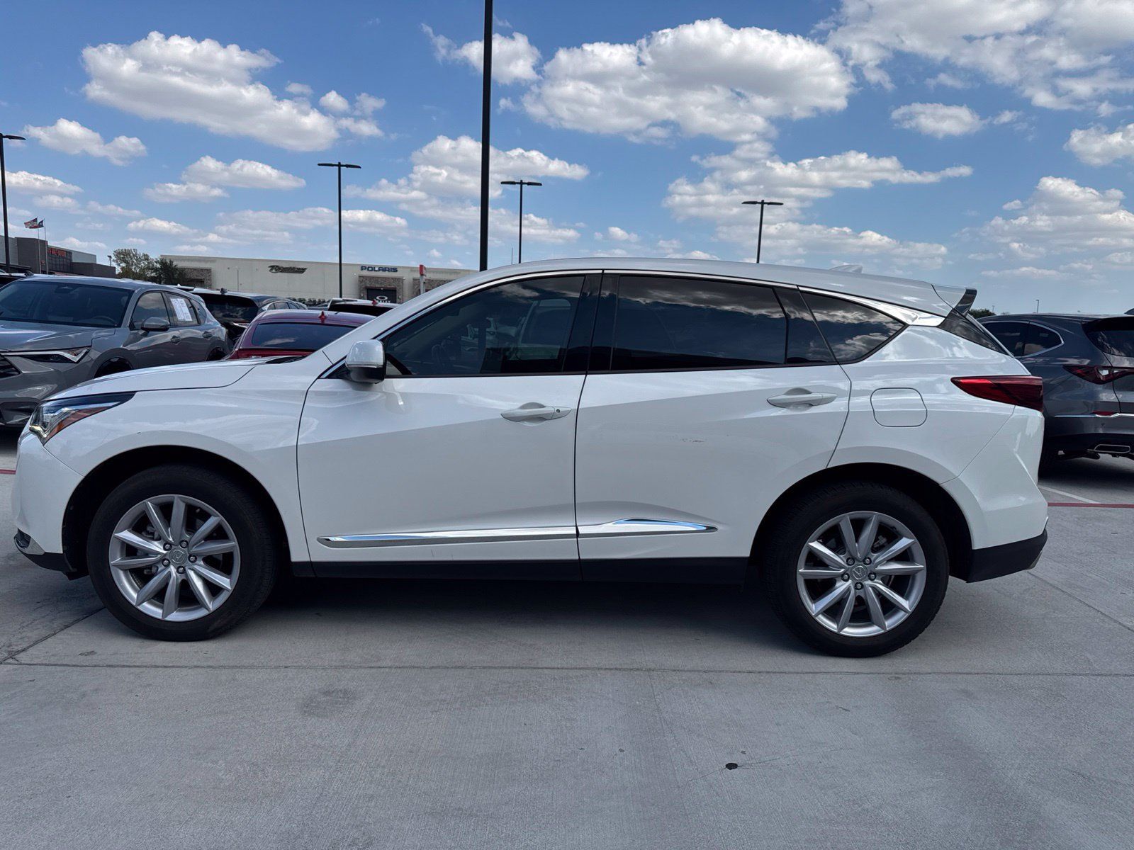 Used 2024 Acura RDX SH-AWD image 3