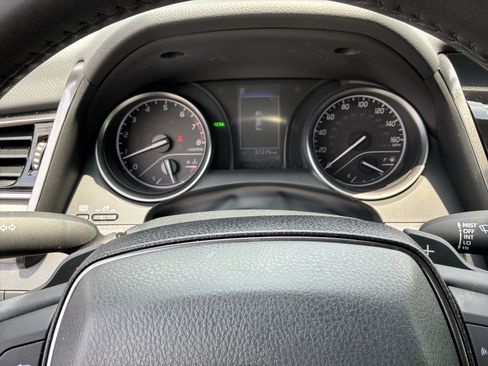 Used 2023 Toyota Camry SE w/ Convenience Package FWD image 21