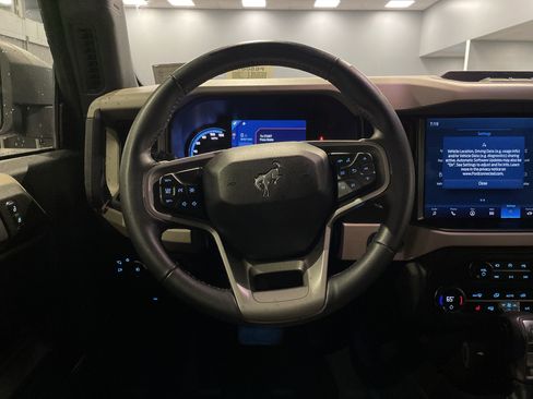 Used 2023 Ford Bronco Wildtrak image 18