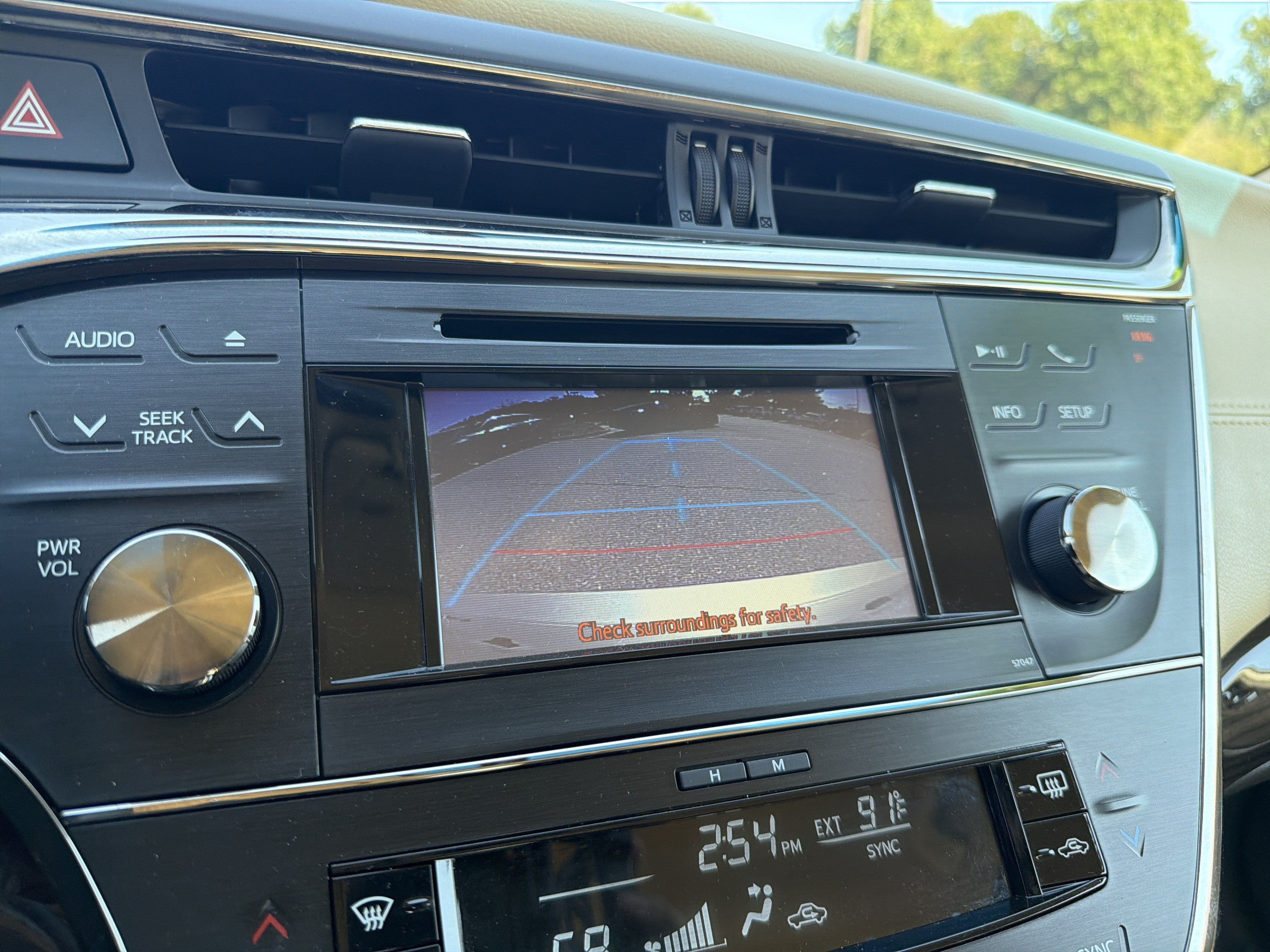 Used 2014 Toyota Avalon XLE FWD image 6