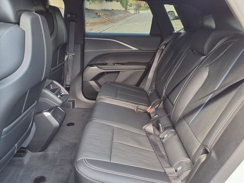 Used 2026 Cadillac Lyriq Sport image 13