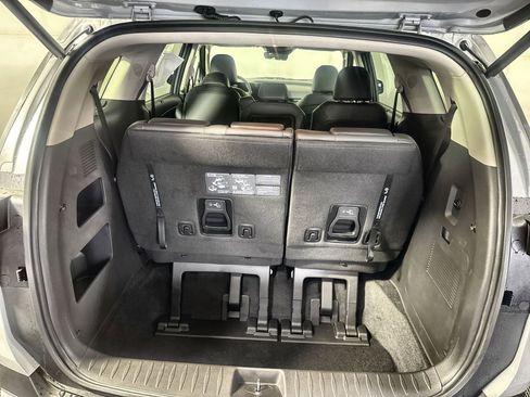 New 2026 Kia Carnival EX FWD image 27