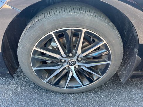 Used 2024 Toyota Camry SE FWD image 10