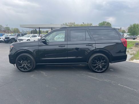 Used 2025 Ford Expedition Platinum w/ Stealth Appearance Package AWD/4WD image 7