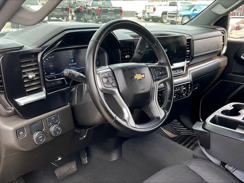 Certified 2025 Chevrolet Silverado 1500 LT image 16