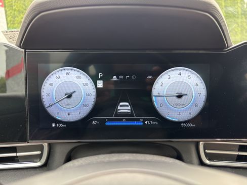 Used 2025 Hyundai Elantra SEL FWD image 21