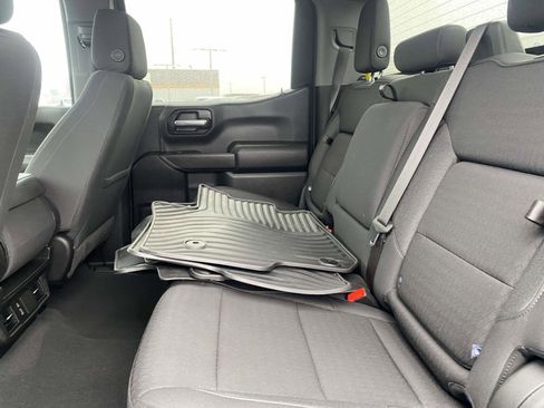 Used 2024 Chevrolet Silverado 1500 Custom image 11