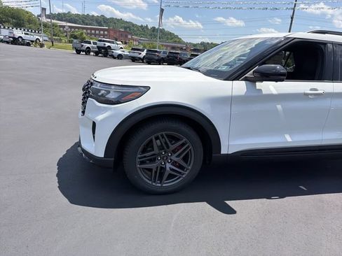 New 2026 Ford Explorer ST w/ Sun And Sound Package AWD/4WD image 8
