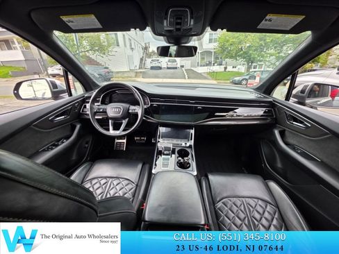 Used 2021 Audi SQ7 Premium Plus w/ Driver Assistance Package AWD/4WD image 9