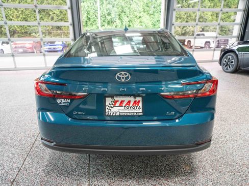 Used 2025 Toyota Camry LE w/ Convenience Package FWD image 3