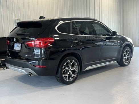 Used 2018 BMW X1 xDrive28i w/ Premium Package AWD/4WD image 3