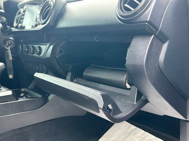 Used 2020 Toyota Tacoma SR w/ SX Package AWD/4WD image 28