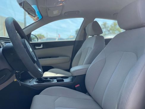 Used 2016 Kia Optima LX image 13