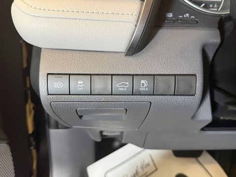 Used 2022 Toyota Camry LE image 16