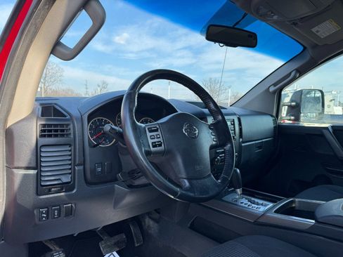 Used 2012 Nissan Titan SV image 14