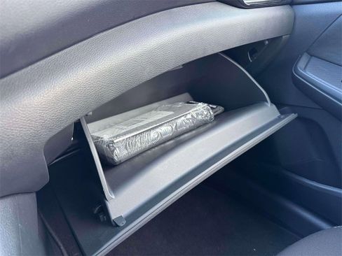 Certified 2025 Nissan Sentra SV image 31