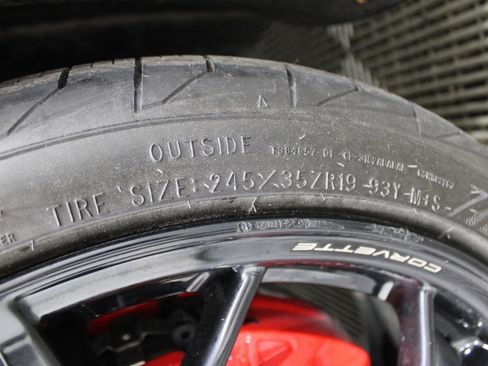 Used 2020 Chevrolet Corvette Stingray Coupe w/ 1LT image 40