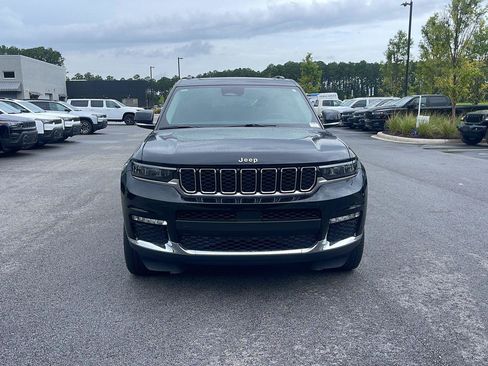 Used 2021 Jeep Grand Cherokee L Limited AWD/4WD image 2