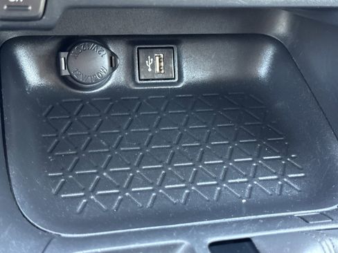 Used 2024 Toyota RAV4 XLE FWD image 26