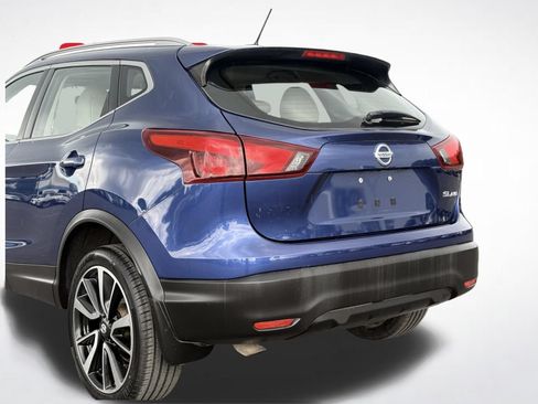 Used 2018 Nissan Rogue Sport SL AWD/4WD image 11