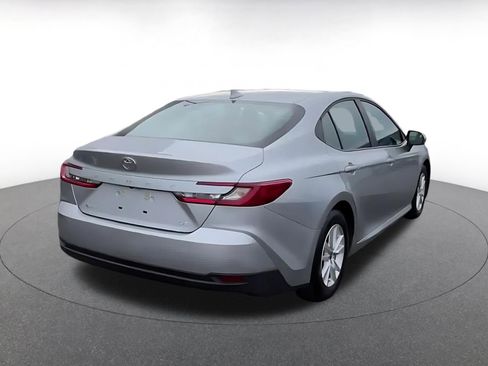 Used 2025 Toyota Camry LE image 13
