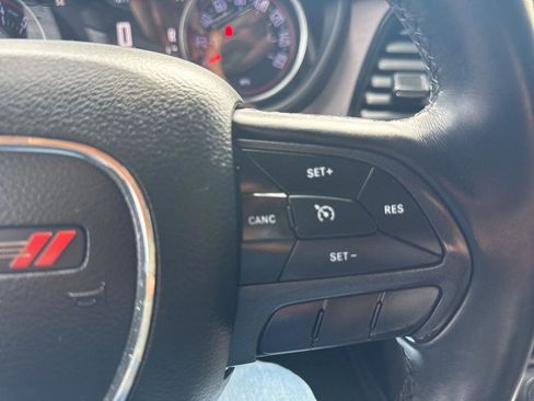 Used 2019 Dodge Challenger SXT image 17