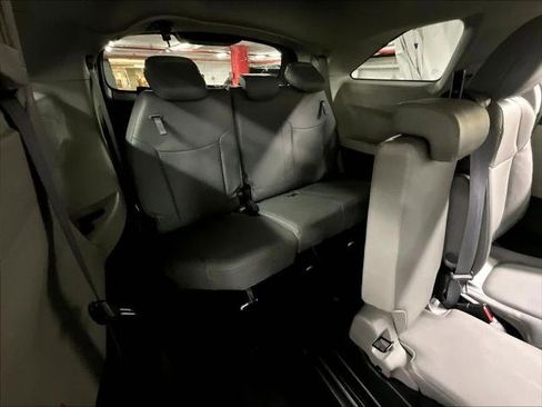 Used 2024 Toyota Sienna XLE image 17