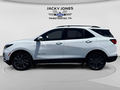 Used 2024 Chevrolet Equinox RS FWD image 2