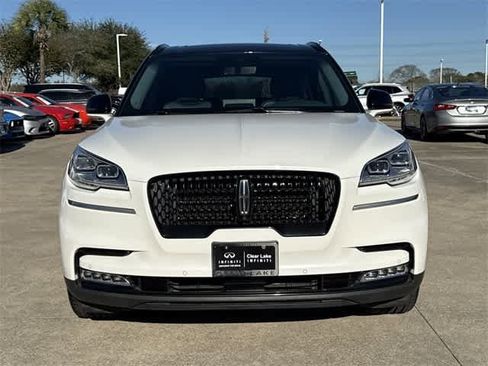 Used 2020 Lincoln Aviator Reserve w/ Equipment Group 202A image 6