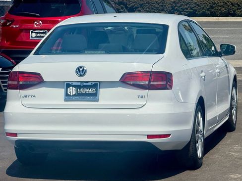 Used 2017 Volkswagen Jetta S image 3