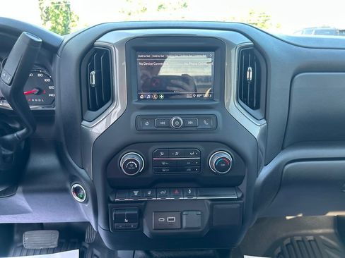 Used 2025 Chevrolet Silverado 2500 W/T AWD/4WD image 27