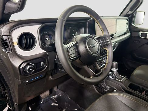 Used 2024 Jeep Wrangler Unlimited w/ Convenience Group AWD/4WD image 12