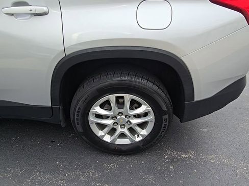 Used 2019 Chevrolet Traverse LS image 12