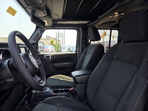 Used 2023 Jeep Wrangler Unlimited AWD/4WD image 4
