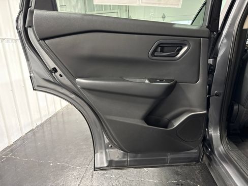 Used 2024 Nissan Rogue S AWD/4WD image 16