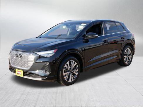 Used 2023 Audi Q4 e-tron Premium Plus w/ Premium Plus RWD image 3