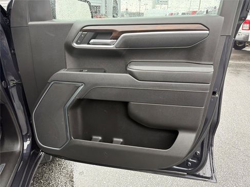 Used 2025 GMC Sierra 1500 SLT image 15