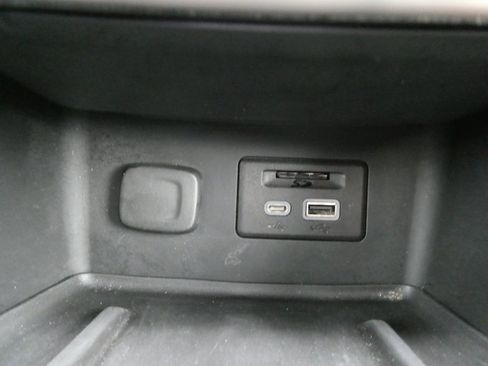 Certified 2023 GMC Acadia Denali w/ Black Diamond Edition image 30