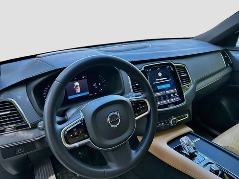 Used 2023 Volvo XC90 B6 Ultimate w/ Protection Package Premier AWD/4WD image 4