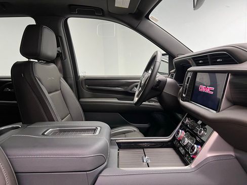 Used 2023 GMC Yukon Denali w/ Max Trailering Package AWD/4WD image 7