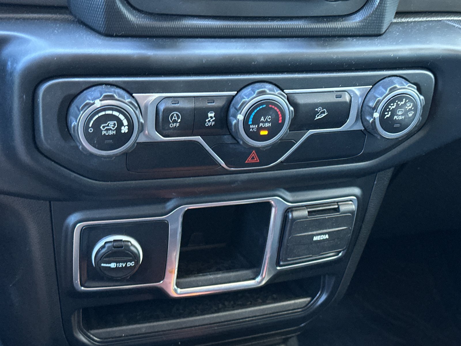 Used 2019 Jeep Wrangler Unlimited Sport AWD/4WD image 20