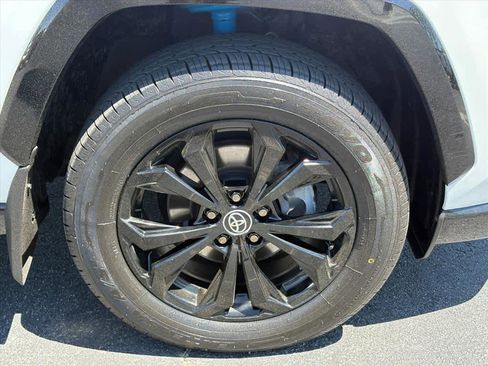 Used 2023 Toyota RAV4 SE w/ Convenience Package AWD/4WD image 32