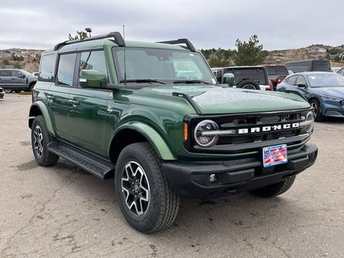 New 2025 Ford Bronco Outer Banks image 7