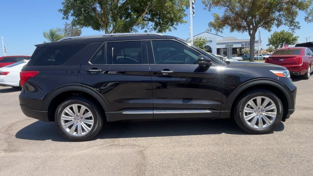 Used 2024 Ford Explorer Limited w/ Equipment Group 301A AWD/4WD image 8